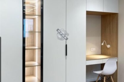 Распашной Шкаф Ария81 (с витриной и рабочей зоной)